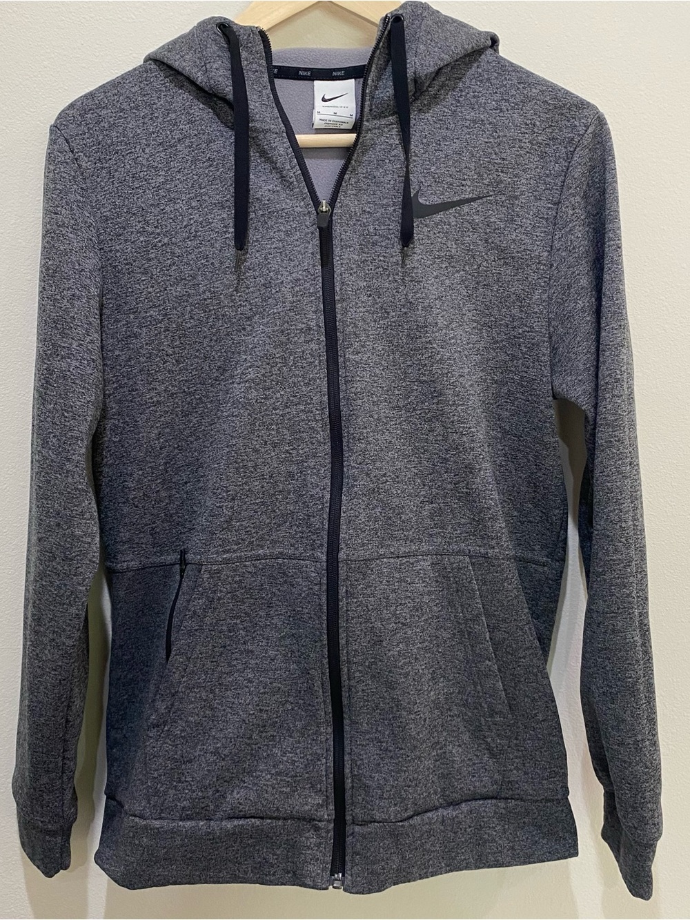 Nike THERMA-FIT Hoodie Mens Sz Med Gray Full Zip Jacket Athletic Training